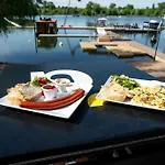 House Boat S Vyhledem Na Wake Port * Brandýs nad Labem-Stará Boleslav