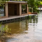 House Boat S Vyhledem Na Wake Port * Brandýs nad Labem-Stará Boleslav