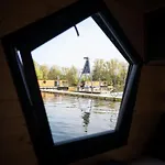 Botel House Boat S Vyhledem Na Wake Port *