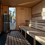 Botel House Boat S Vyhledem Na Wake Port