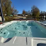 Botel House Boat S Vyhledem Na Wake Port *