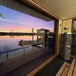 Botel House Boat S Vyhledem Na Wake Port