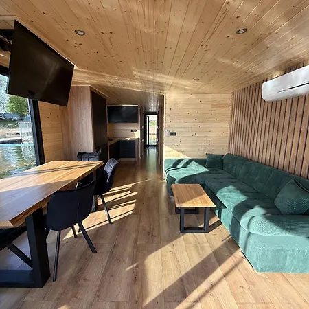 House Boat S Výhledem Na Wake Port * Brandýs nad Labem-Stará Boleslav