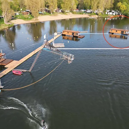 House Boat S Vyhledem Na Wake Park Botel Brandys nad Labem-Stara Boleslav