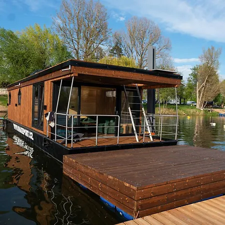 House Boat S Vyhledem Na Wake Park Brandys nad Labem-Stara Boleslav