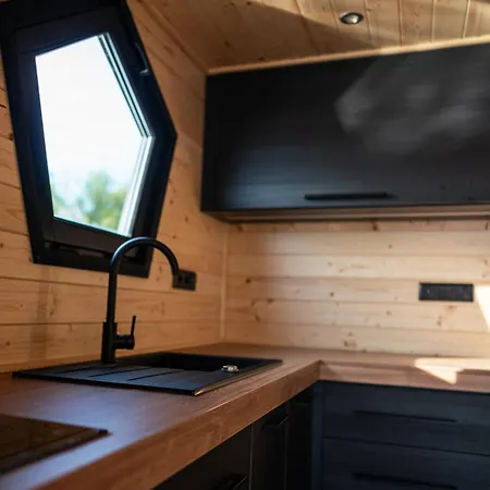 House Boat S Vyhledem Na Wake Port