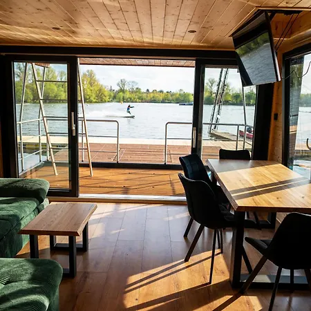 Botel House Boat S Vyhledem Na Wake Park Brandys nad Labem-Stara Boleslav