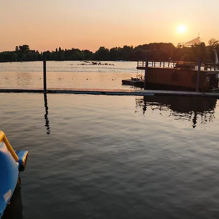 House Boat S Vyhledem Na Wake Port * Brandýs nad Labem-Stará Boleslav
