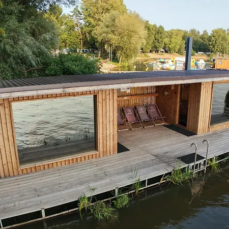 House Boat S Výhledem Na Wake Port Botel