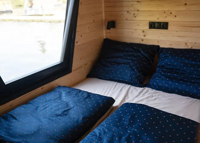 House Boat S Výhledem Na Wake Port Botel