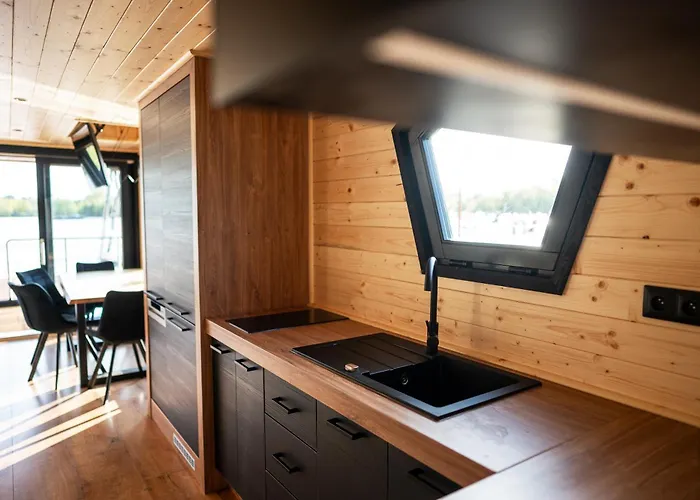 House Boat S Výhledem Na Wake Port