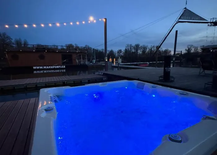 House Boat S Výhledem Na Wake Port Brandýs nad Labem-Stará Boleslav