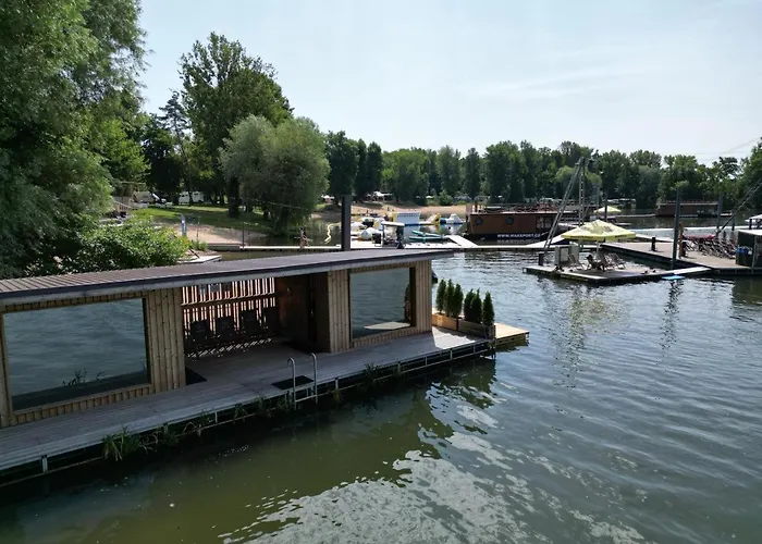 House Boat S Výhledem Na Wake Port